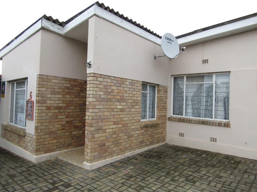 4 Bedroom Property for Sale in Humansdorp Eastern Cape